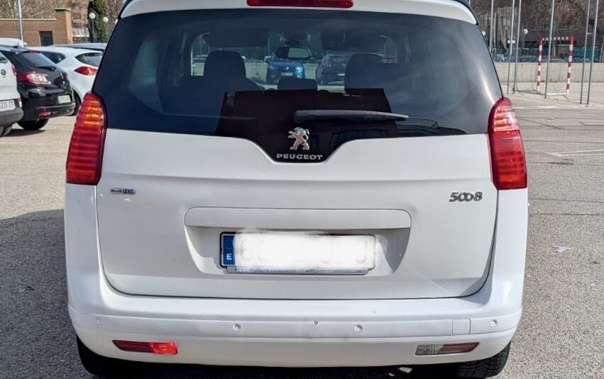 PEUGEOT 5008 1.6BLUEHDI