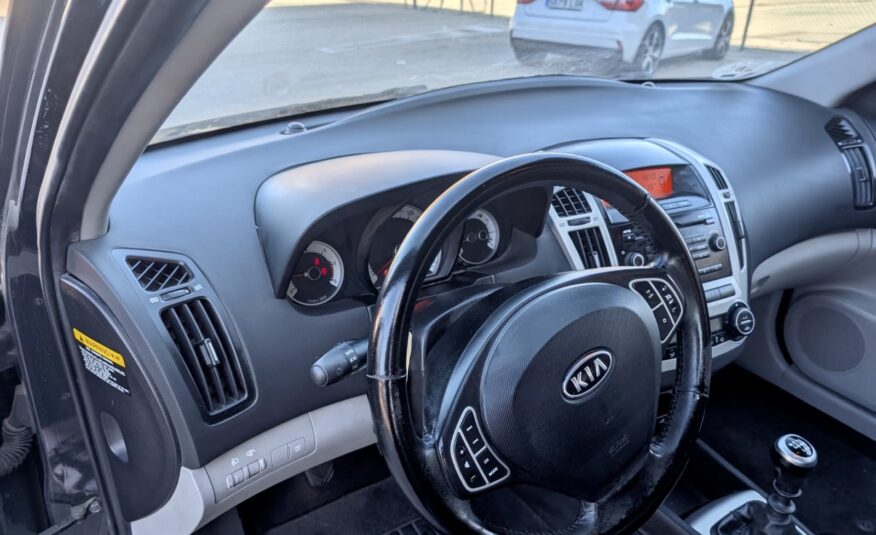 Kia Ceed familiar 2.0CRDI