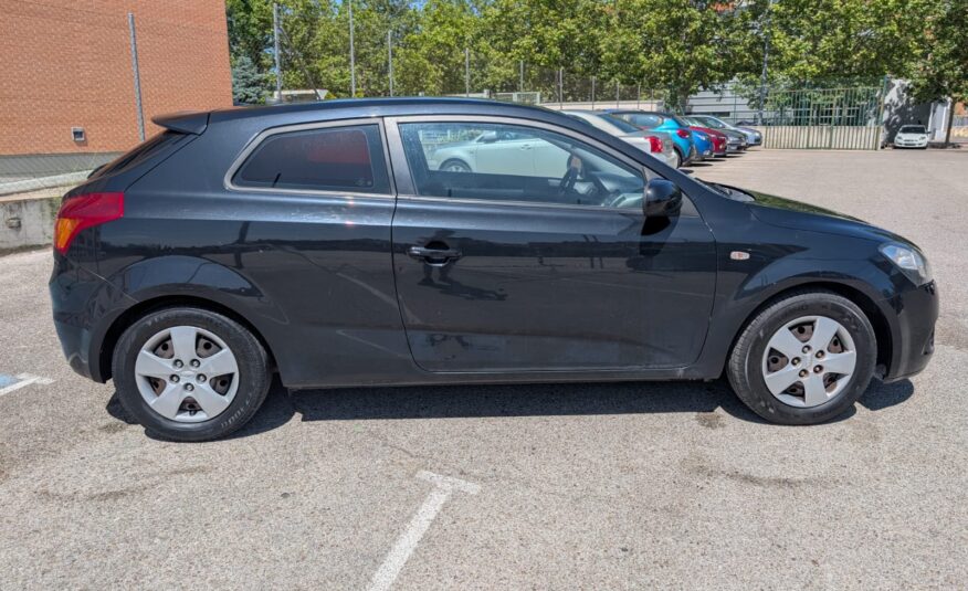 Kia Ceed familiar Pro Ceed 1.4CVVT