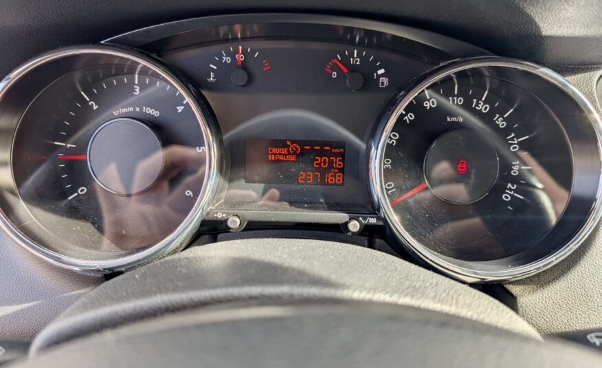 PEUGEOT 5008 1.6BLUEHDI 120CV 7 PLAZAS