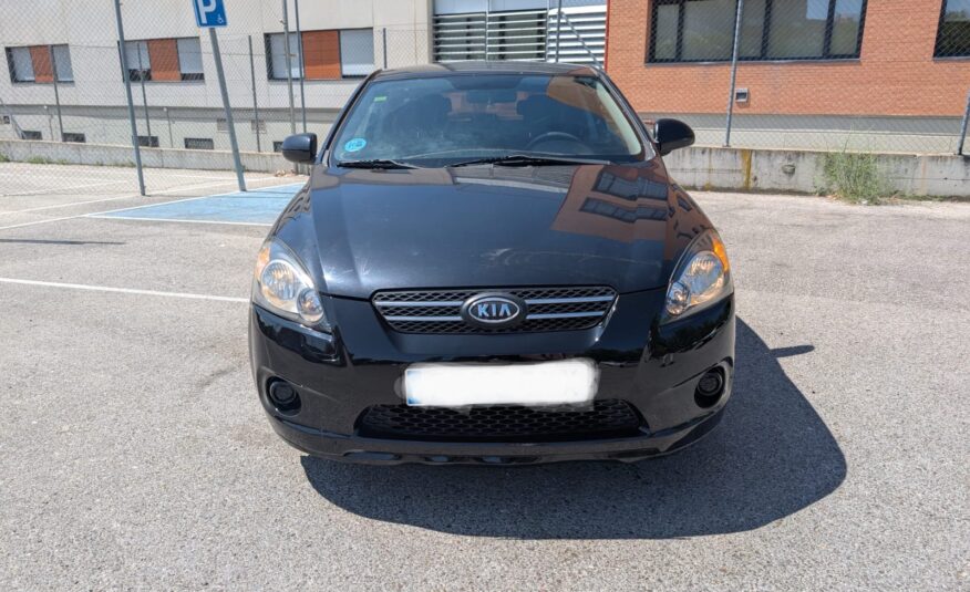 Kia Ceed familiar Pro Ceed 1.4CVVT