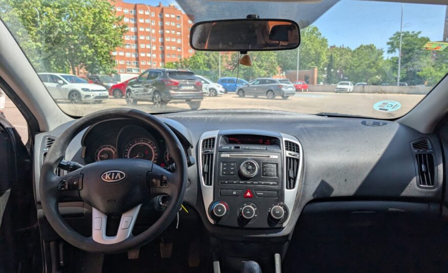 Kia Ceed familiar Pro Ceed 1.4CVVT