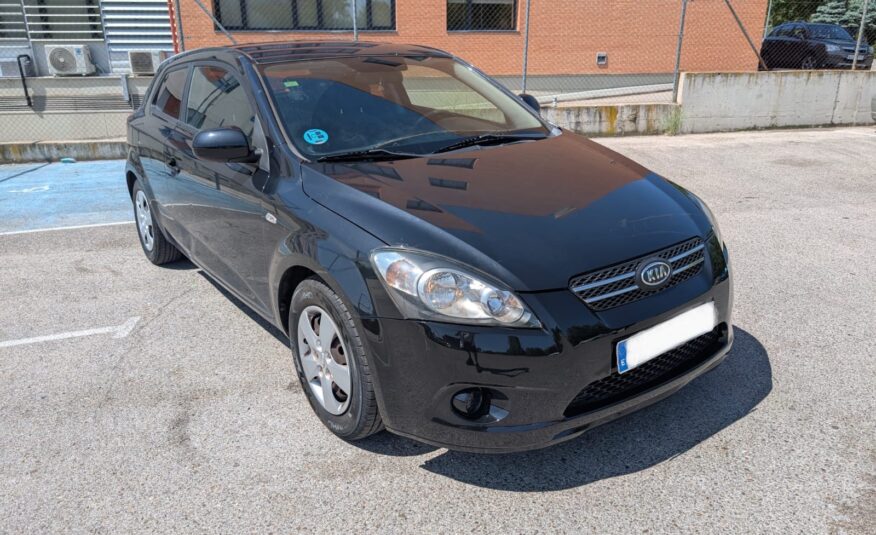 Kia Ceed familiar Pro Ceed 1.4CVVT